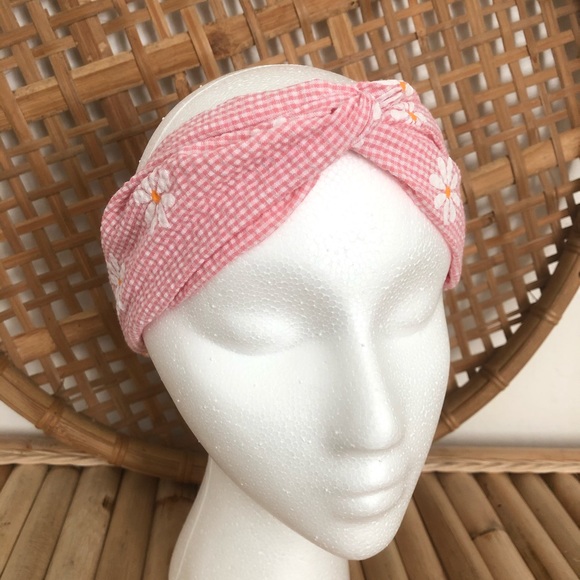 Nordstrom Berry Twist Knotted Headband Floral Pack - Picture 3 of 11